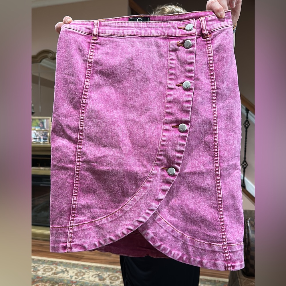 Pink denim skirt